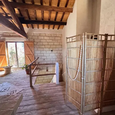Le Domaine D Ambre La Maison Des Ecuries بيت للعطل