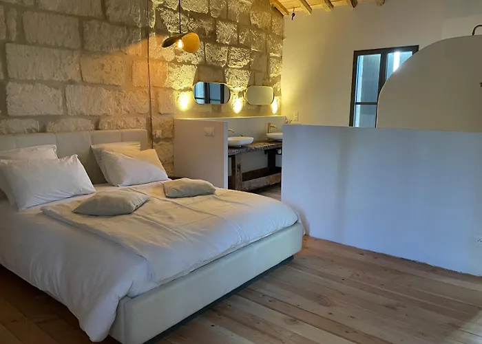 Le Domaine D Ambre La Maison Des Ecuries *