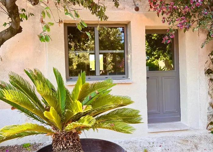 בית נופש Le Domaine D Ambre La Maison Des Ecuries *